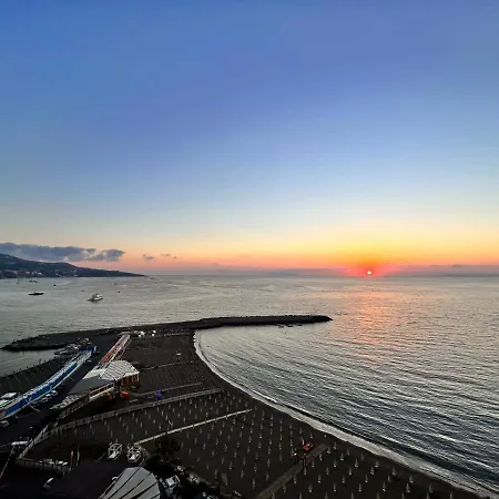Sorrento Sunset Home Apartmán *